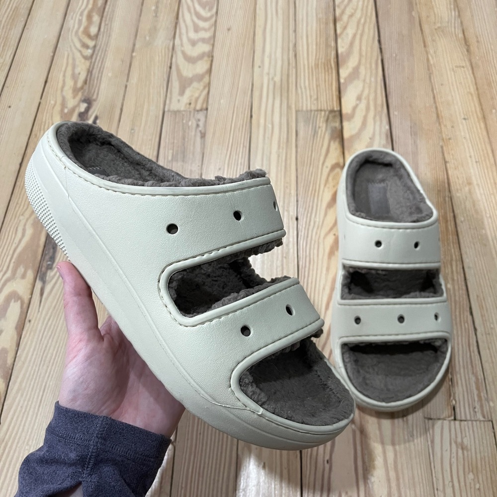 Crocs Classic Cozzzy Sandal Unisex M9 W11 Bone Faux Fur Lined Two Strap Slide